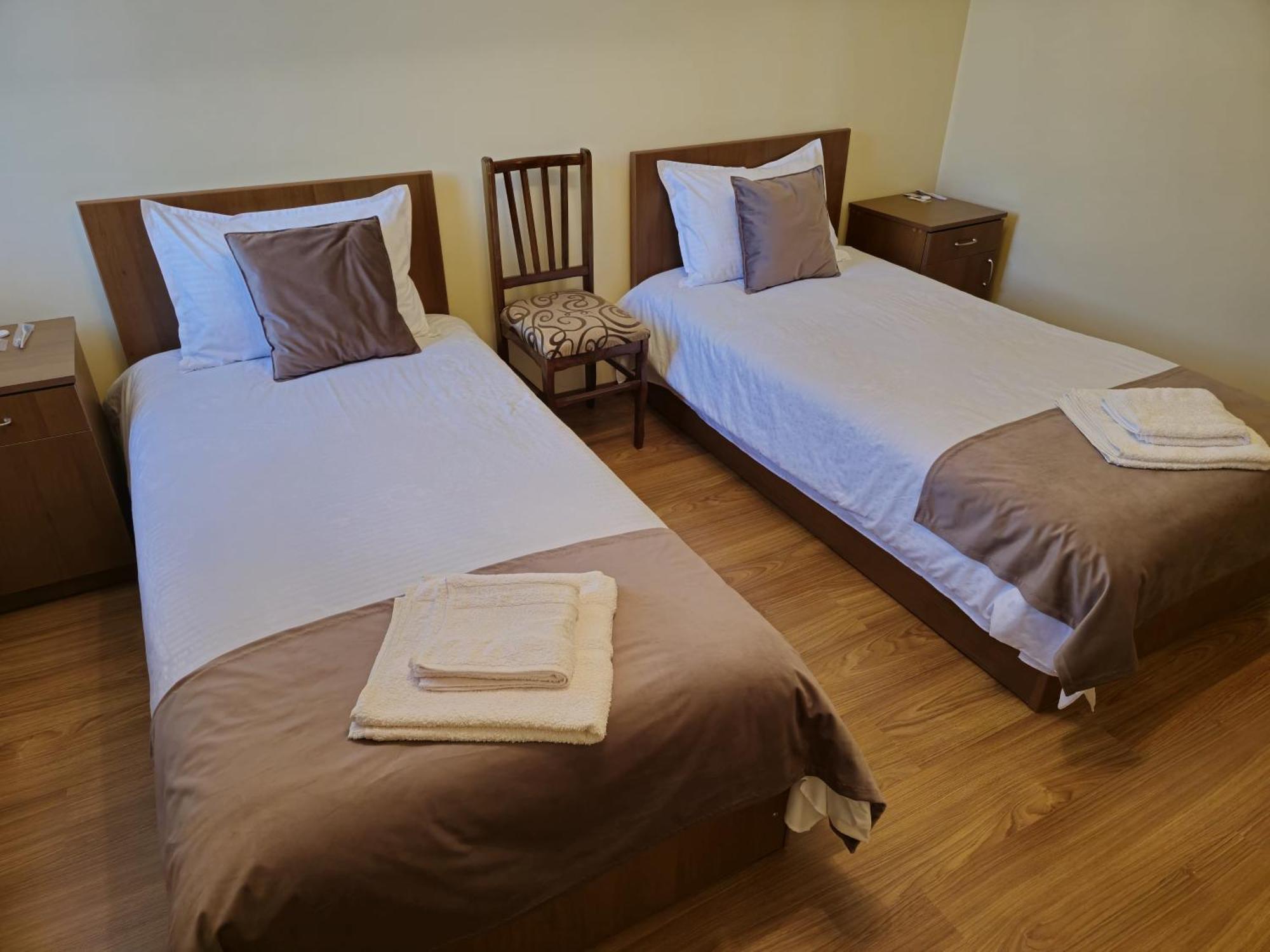 Zartonq Hotell Tat'ev Exteriör bild