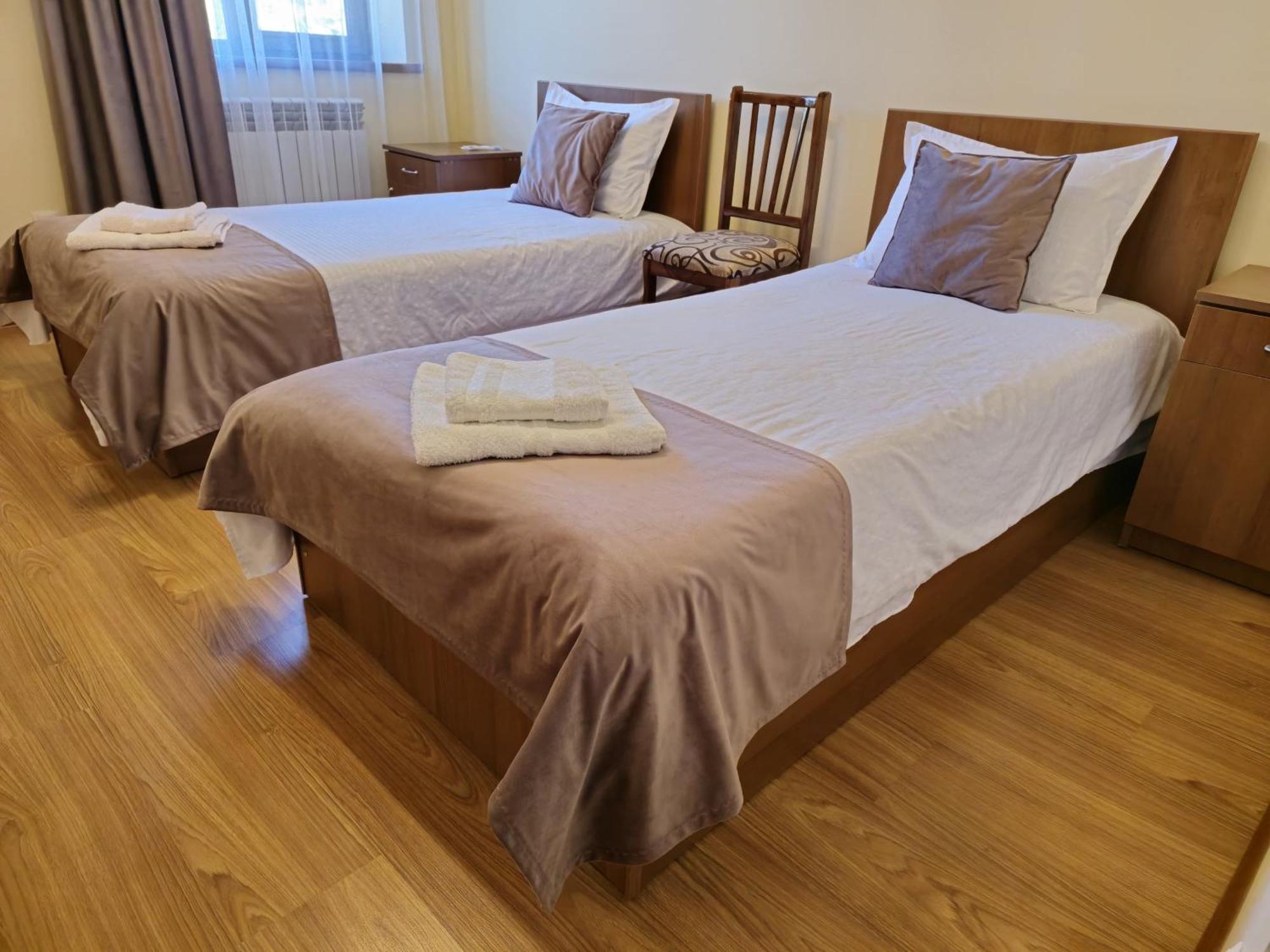 Zartonq Hotell Tat'ev Exteriör bild