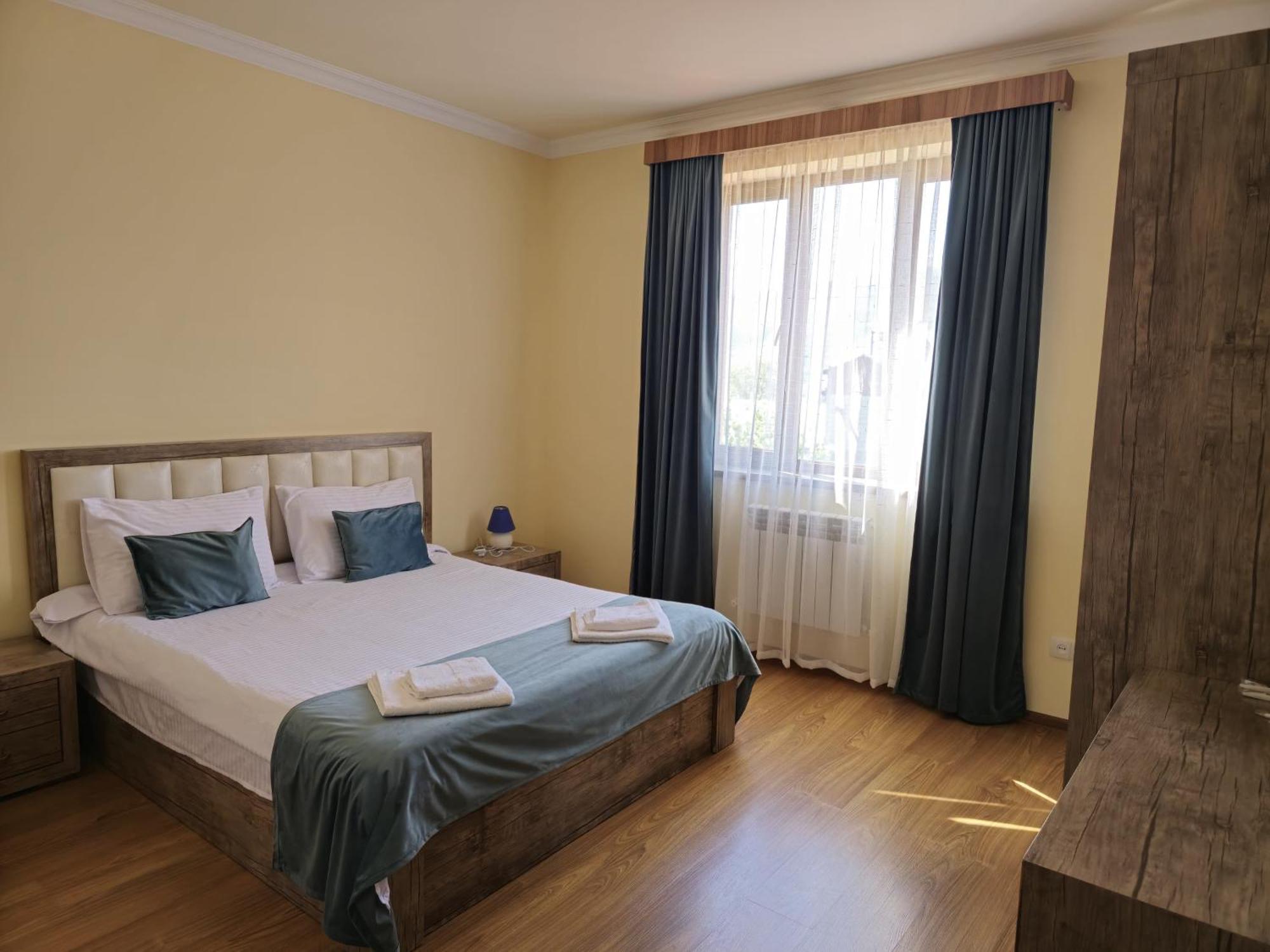 Zartonq Hotell Tat'ev Exteriör bild