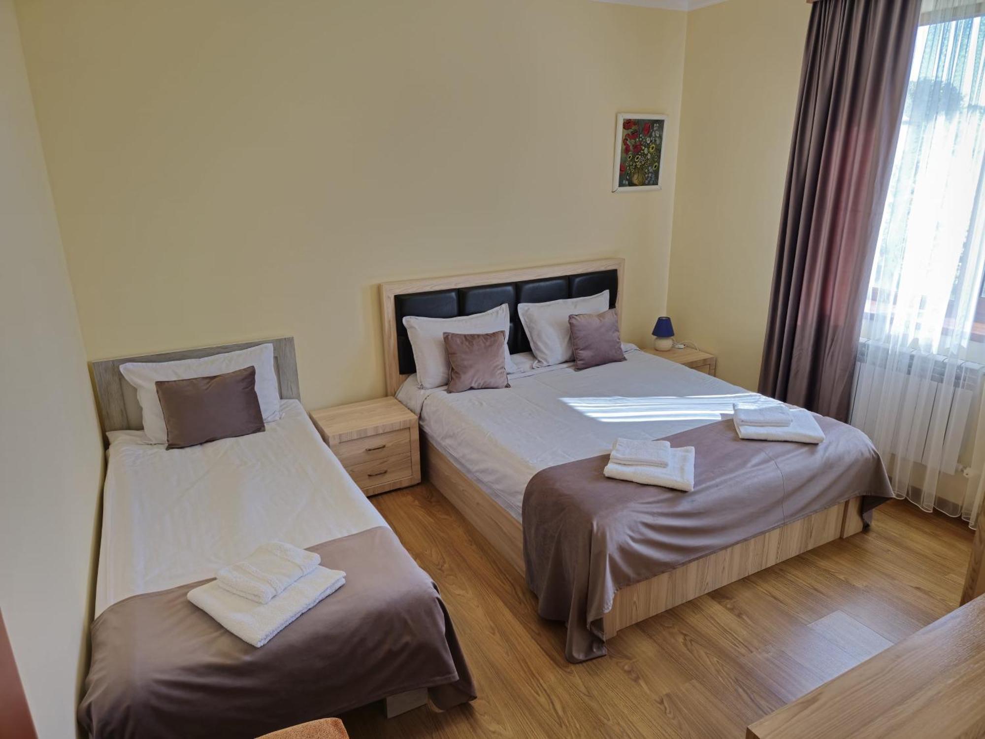 Zartonq Hotell Tat'ev Exteriör bild
